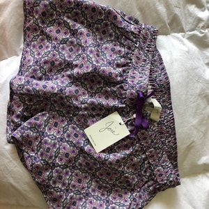 Gorgeous NWT Joie silk shorts! Playful and pretty